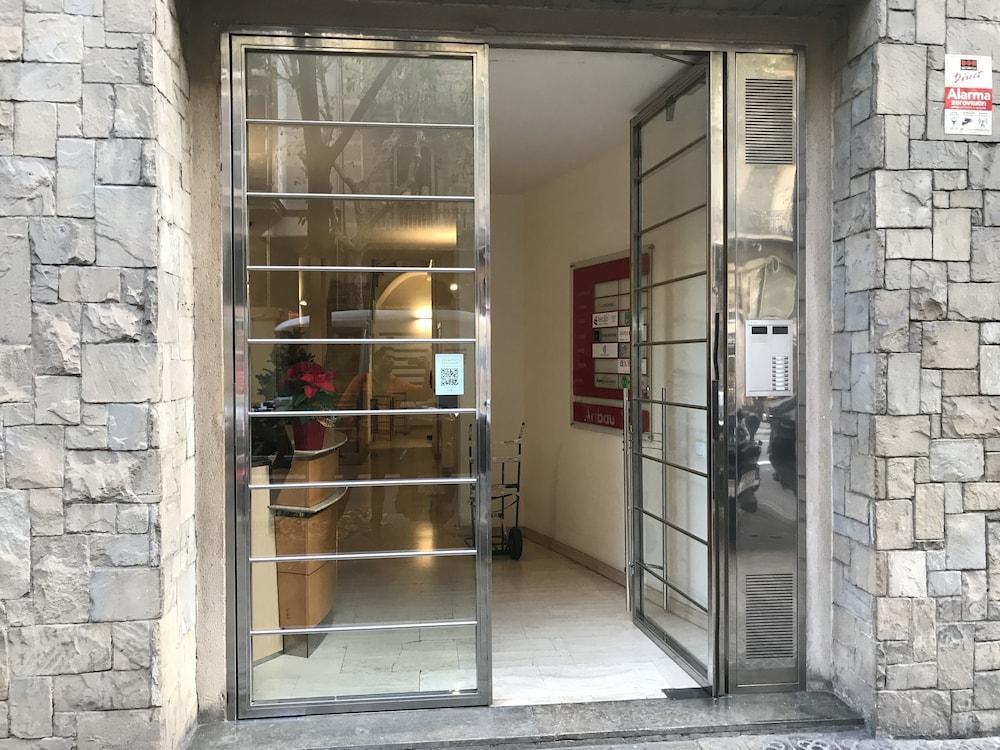 Fisa Rentals Aribau Βαρκελώνη Εξωτερικό φωτογραφία